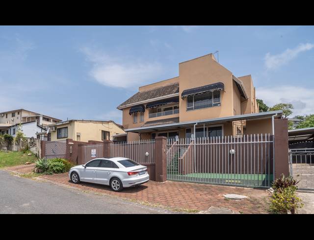 4 BEDROOM HOUSE FOR SALE IN SYDENHAM